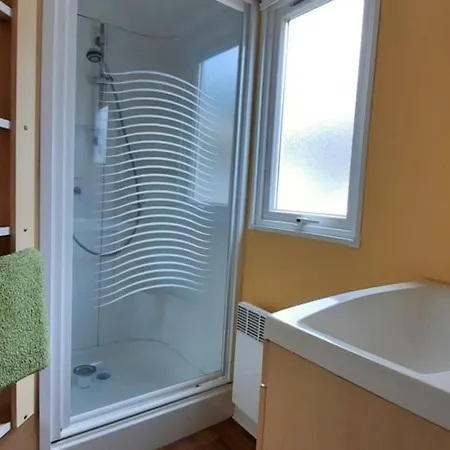 Mobil Avec Terrasse Et Tv - 6 Pers. - Api-1-52-2943 *