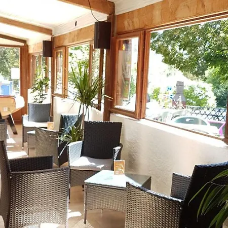 Mobil Avec Terrasse Et Tv - 6 Pers. - Api-1-52-2943